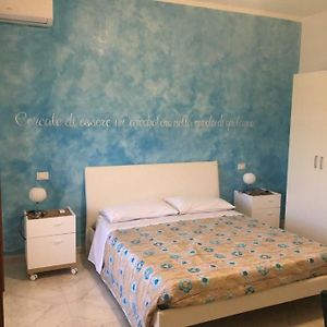Camera grande con letto king size
